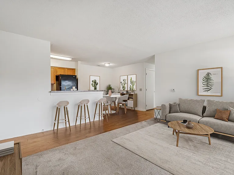Preston Place — Photo 4