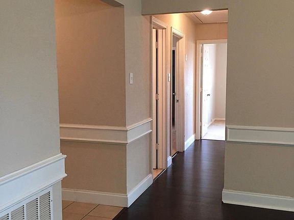 3rd image of 1325 Sparrow Ct