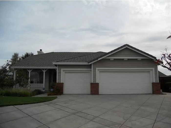 1590 Fairview Ave photo 1