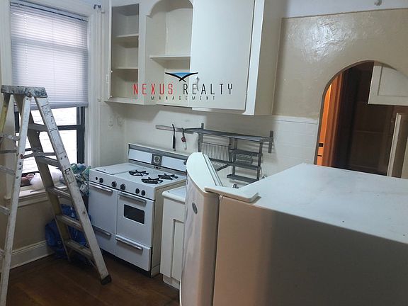 3rd image of 23-70 33rd St Floor 1