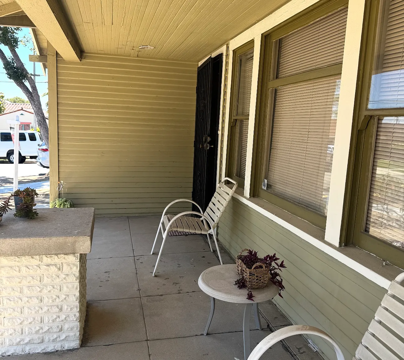 3 bed, 1224 sqft, $3,850 — Photo 1