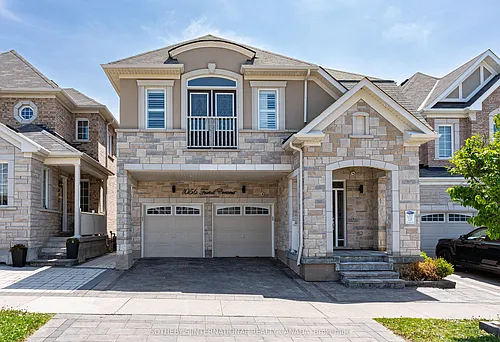 1056 Foxtail Cres Photo 1