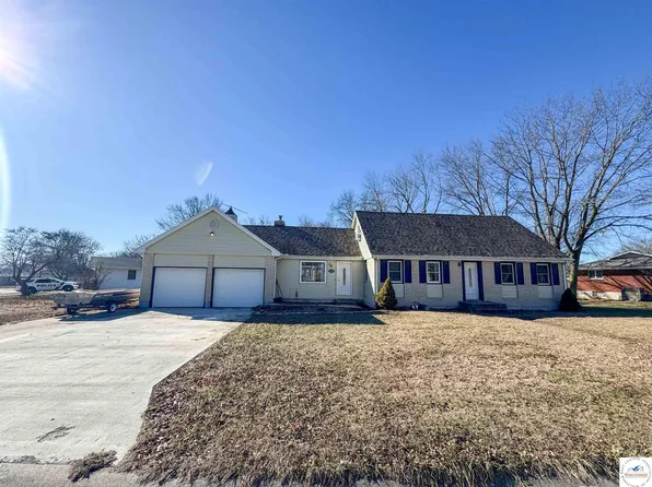 617 Breckenridge Dr, Tipton, MO 65081