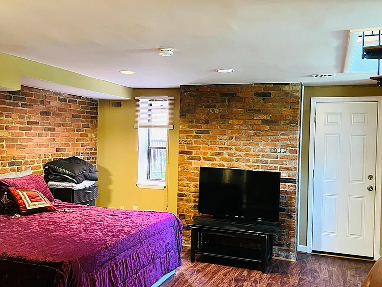 1302 Irving St NW #102 — Photo 10