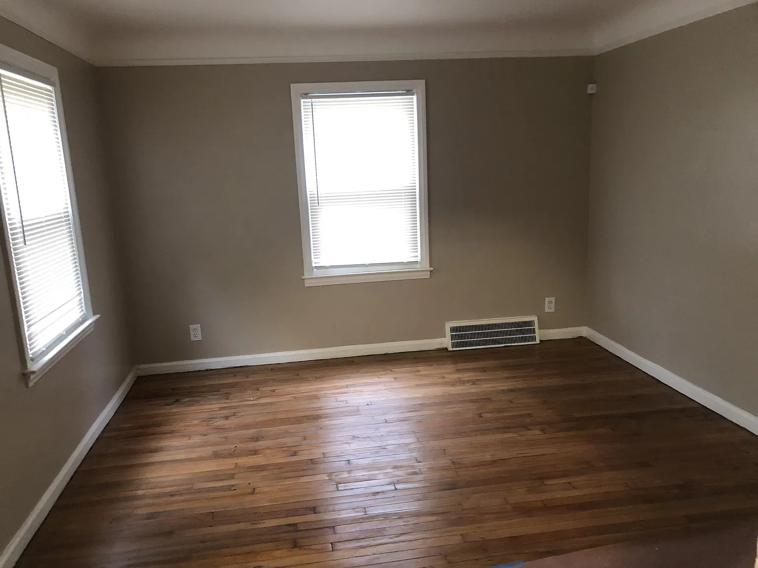 15610 Rossini Drive - - — Photo 2