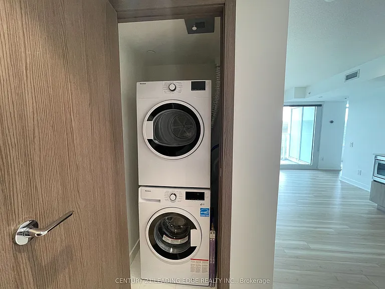17 Bathurst St #1502 — Photo 21