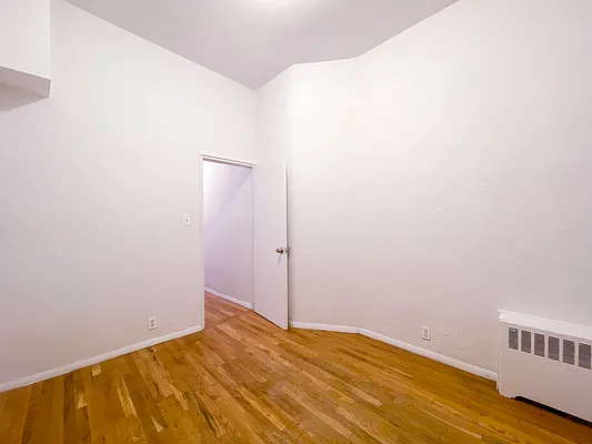 Rented by Compass | media 13