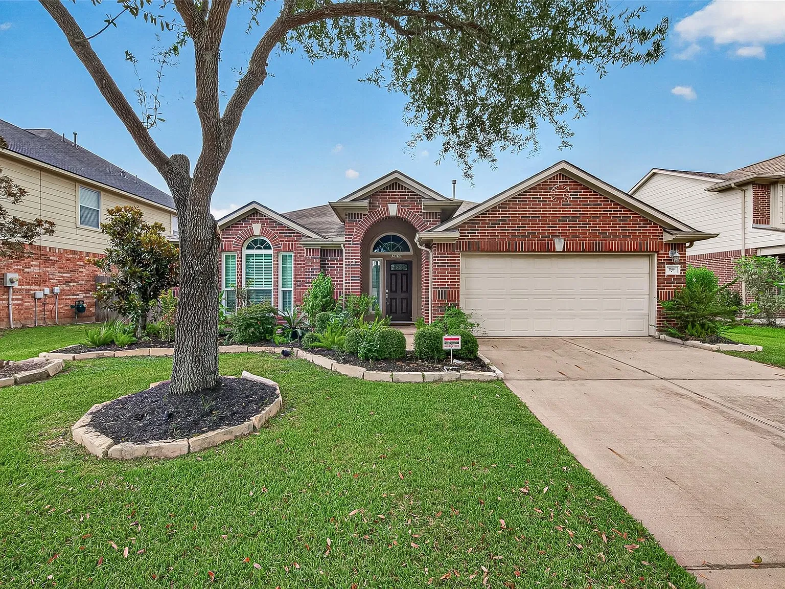 3 bed, 2.0 bath, 2155 sqft, $2,250 — Photo 4