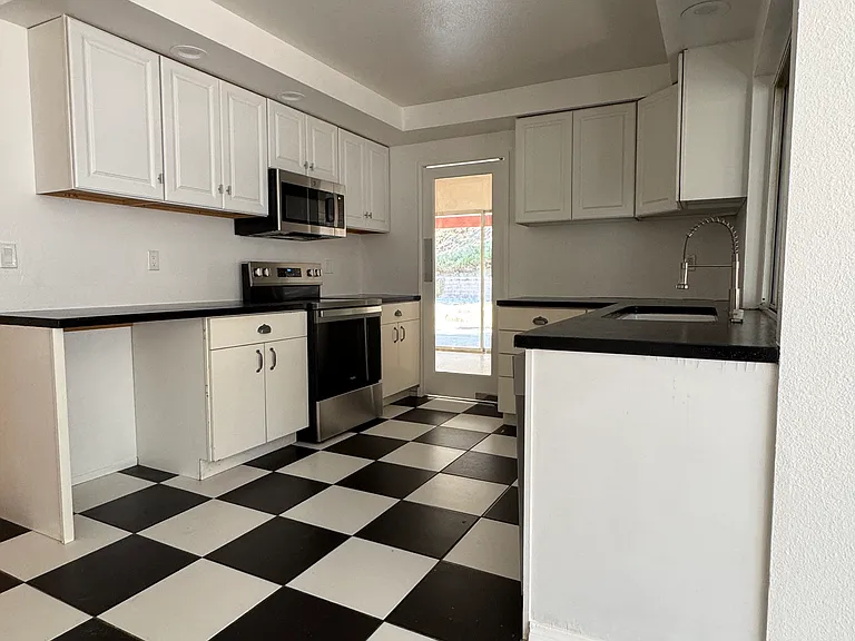 15000 Daffodil Ave — Photo 16