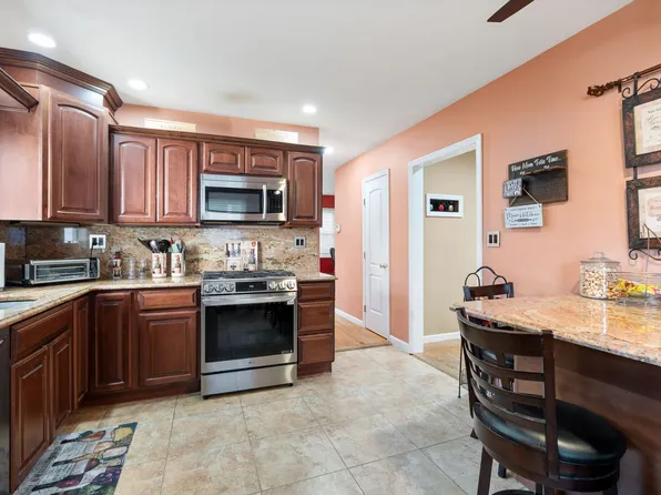 139 Winchester Avenue image 9 of 32