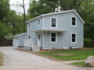 2618 Rollins Ave, Des Moines, IA 50312