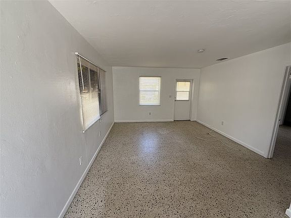 4th image of 1218 N Federal Hwy #10