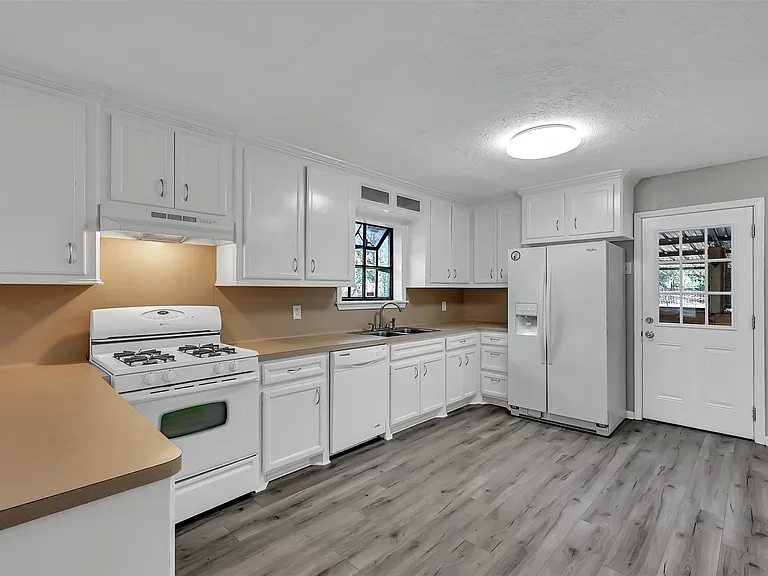 29806 Lazy Ln — Photo 4
