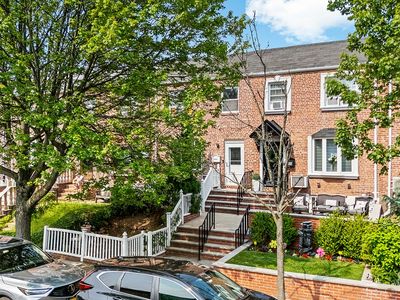 6337 76th St, Middle Village, NY, 11379