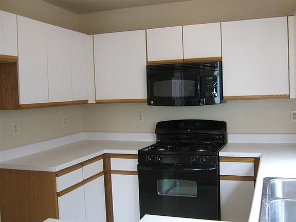 5th image of 1105 Garden Village Dr