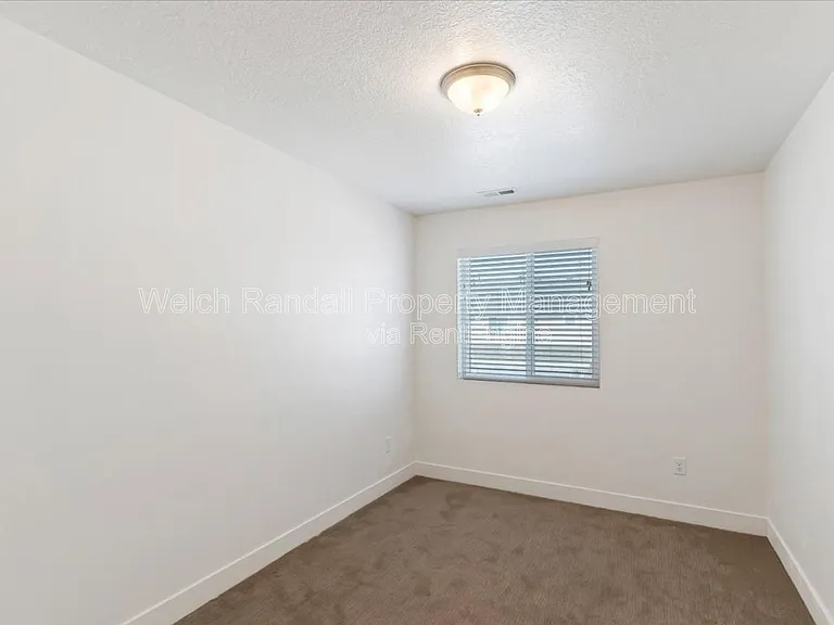 1173 W Shady Brook Ln #11 — Photo 17