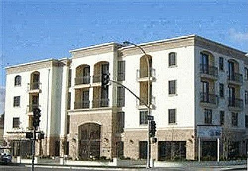 1st image of 333 N Hill Ave APT 404