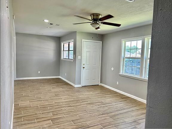 4th image of 526 Betty Sue Ln