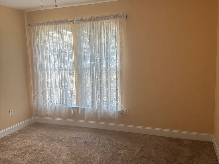 947 Gause Blvd W — Photo 6