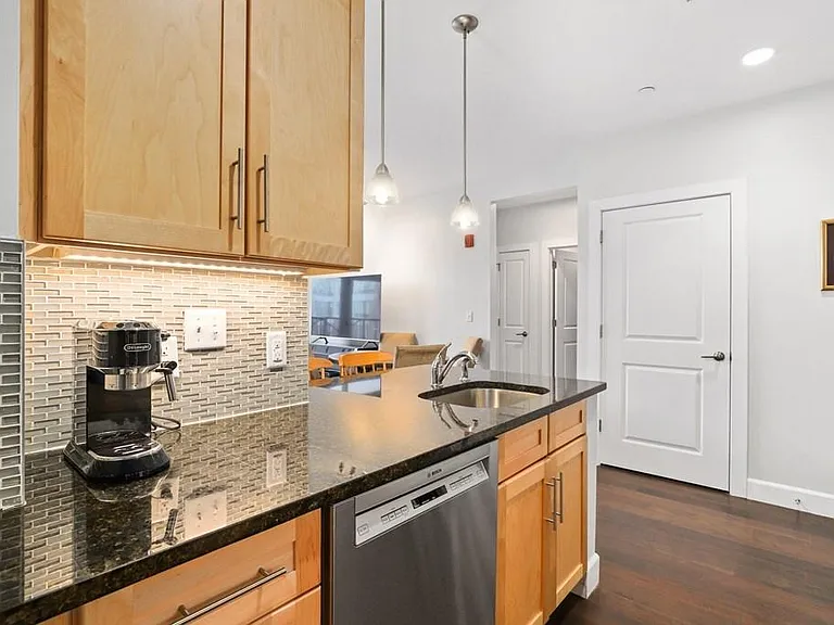 1501 Commonwealth Ave #302 — Photo 17