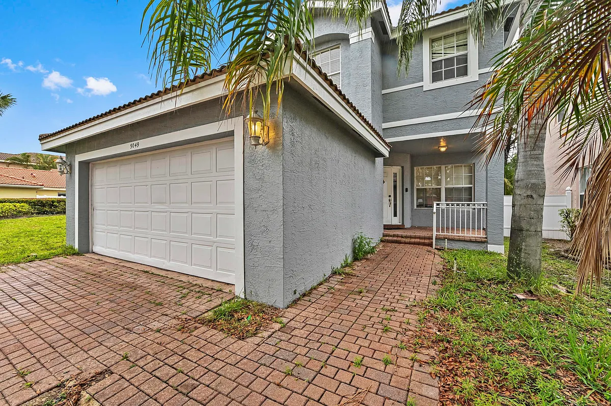 Building Photo - 5049 Starblaze Dr