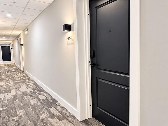 5th image of 120 Springvalley Cres #107