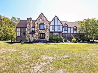 209 Glenn Fox Rd, New Stanton, PA 15672