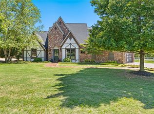 4887 E Sagely Ln, Fayetteville, AR 72703