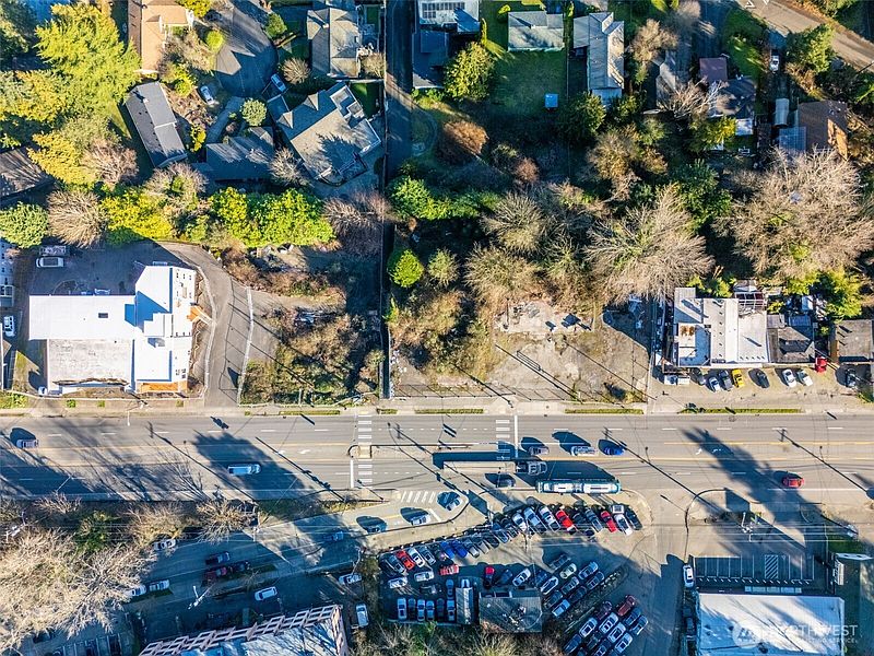 2nd image of 10400 10504 Lake City Way NE