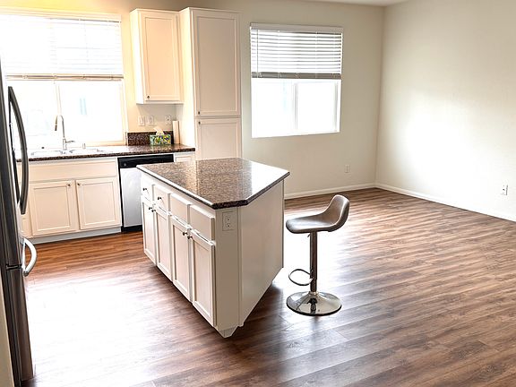 kitchen and family