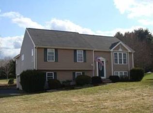 125 Scadding St, Taunton, MA 02780