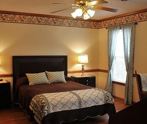 5th image of 102 Rock Knoll Dr Unit 2A
