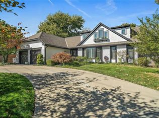 5430 Somerset Dr, Prairie Village, KS 66207