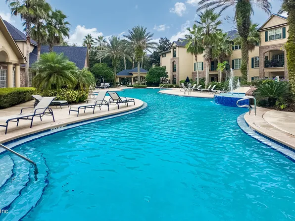 7800 POINT MEADOWS Drive #737, Jacksonville, FL 32256