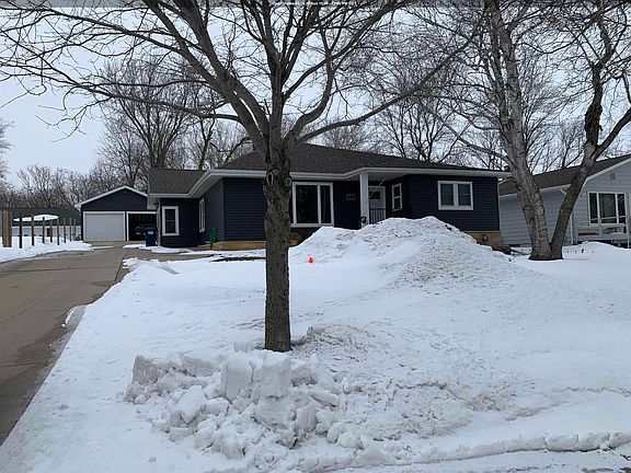 2nd image of 544 Hill Ave