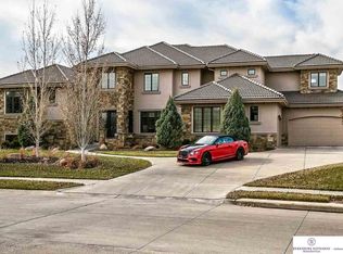 2012 S 190th Cir, Omaha, NE 68130