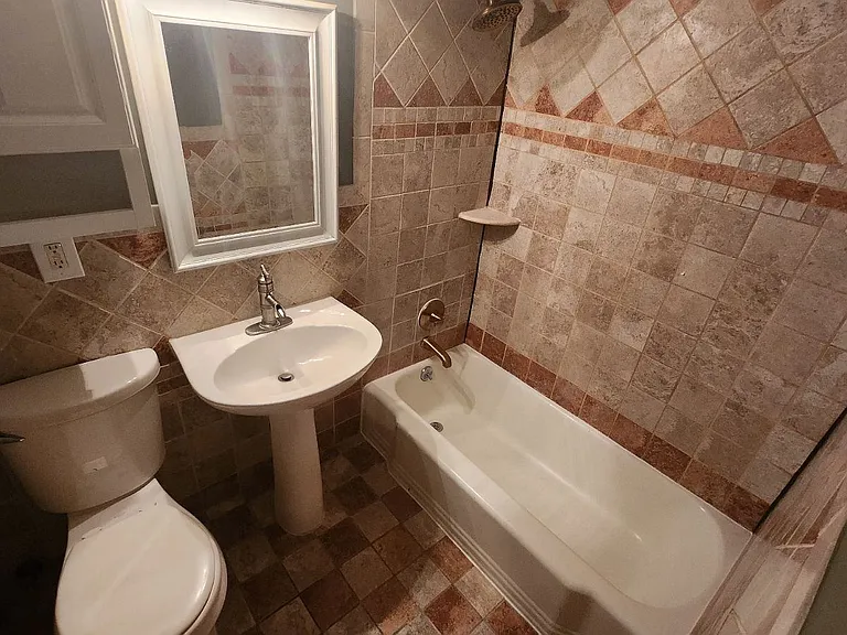 3928 Stone Gate Dr #D — Photo 23