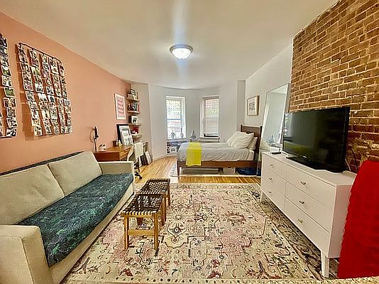 1st image of 37 W 71st St APT A