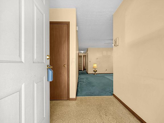 5th image of 6807 Brockland Dr