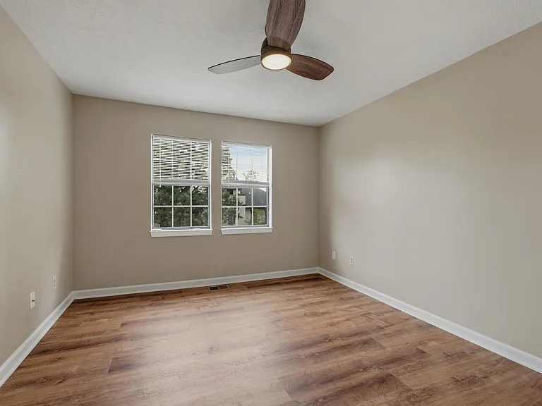 515 Chesterfield Ave — Photo 8