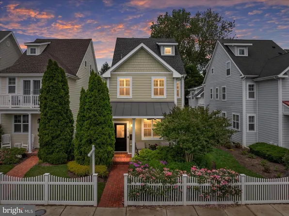 820 Bay Ridge Ave, Annapolis, MD 21403