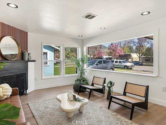5th image of 915 N Pasadena Ave