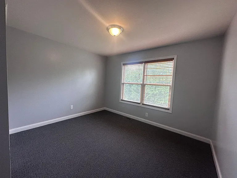 5519 Bannon Crossings Dr — Photo 12
