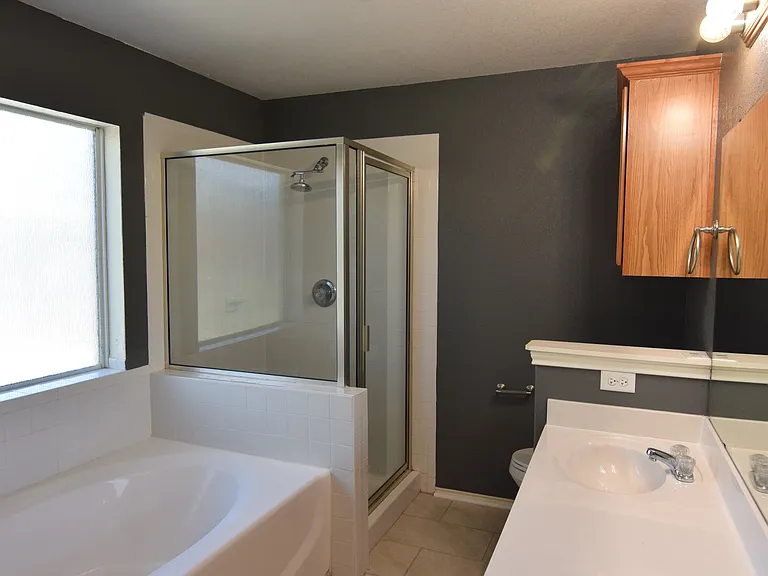401 Dixon Dr — Photo 17