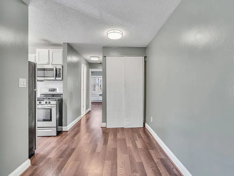 2237 Farrington Ave #203 — Photo 6