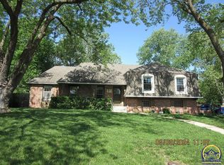 3041 SW Burlingame Rd, Topeka, KS 66611