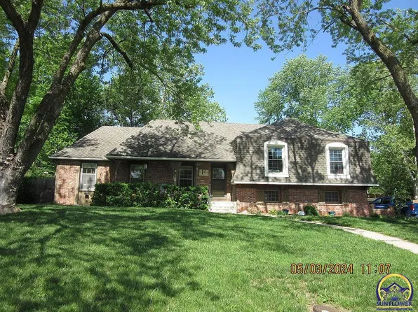 3041 SW Burlingame Rd, Topeka, KS 66611