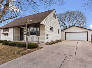 1101 S 35th St, Manitowoc, WI 54220