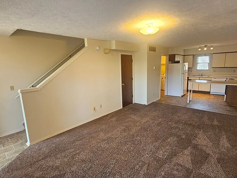 1718 N Lincoln St — Photo 1
