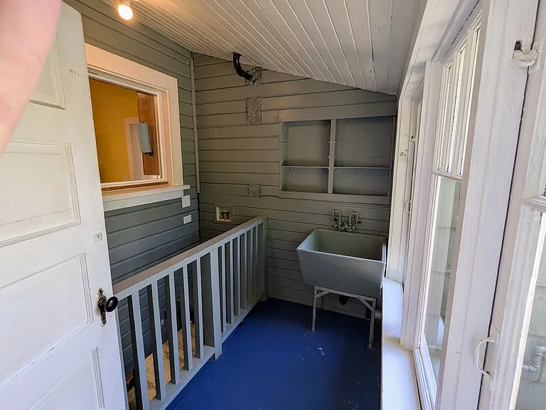 2913 N Alder St — Photo 13